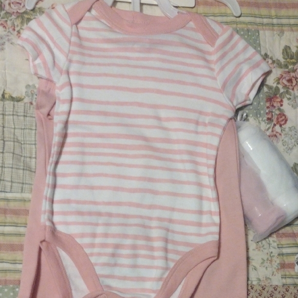 Pink Baby Outfit Set with Rainbow Bib - Picture 7 of 9